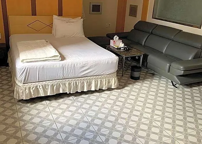 Koreana Hotel 2*